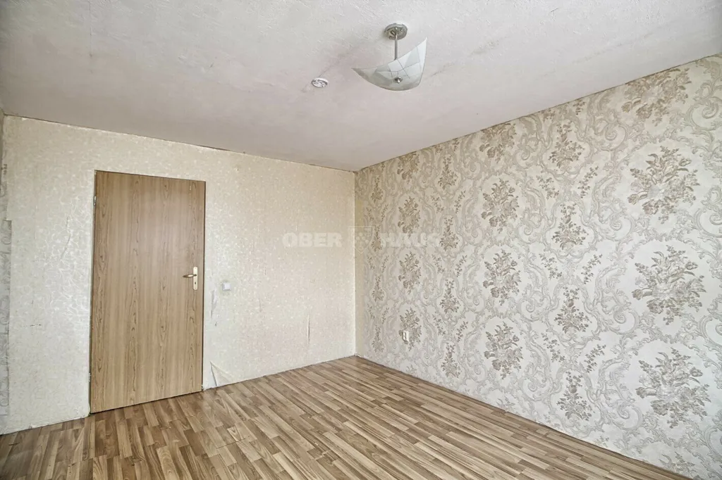 Stanze - Spacious 2-Bedroom Apartment in Pakruojis