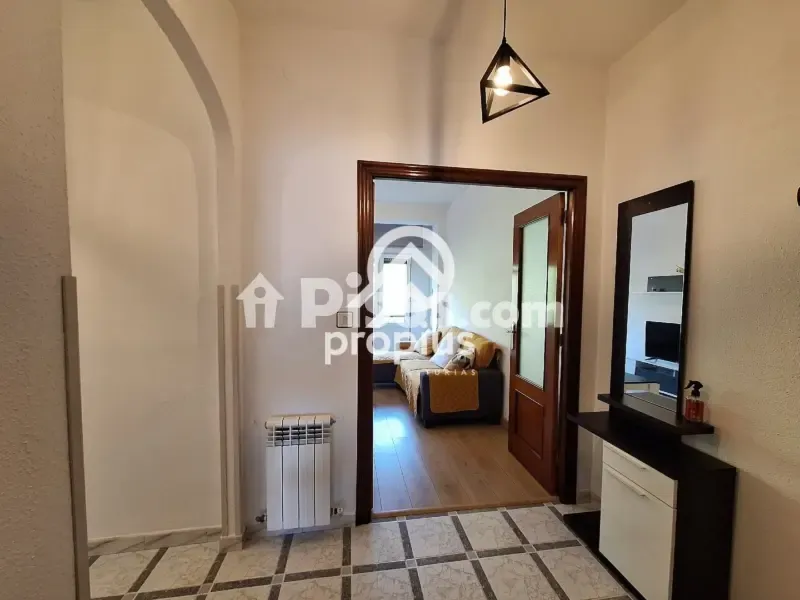 Entrée - Reformed 2-Bed Flat with Terrace in Cangas de Onís