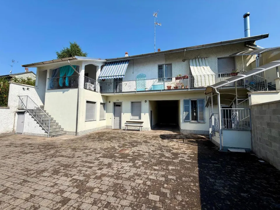 Esterno - Fully Rented Flat with Garage in Mortara