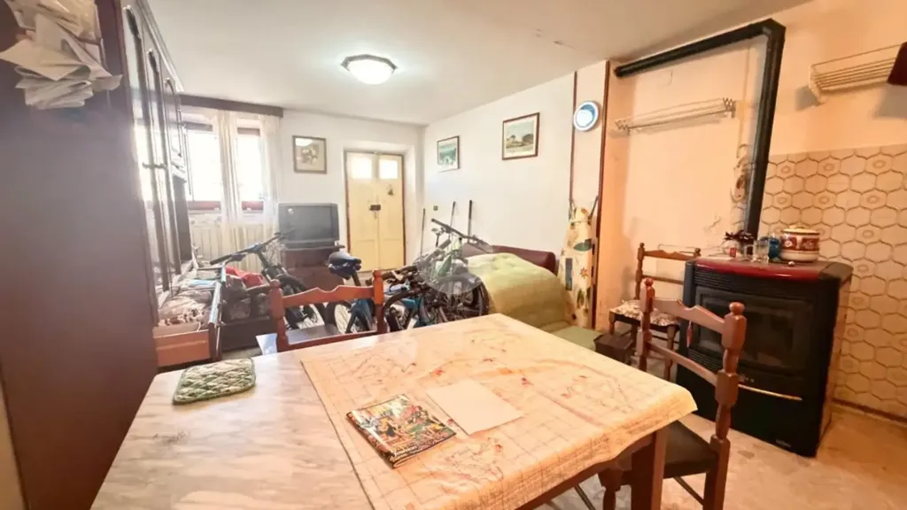 Salle à manger - Independent House with Multiple Levels in Ovindoli