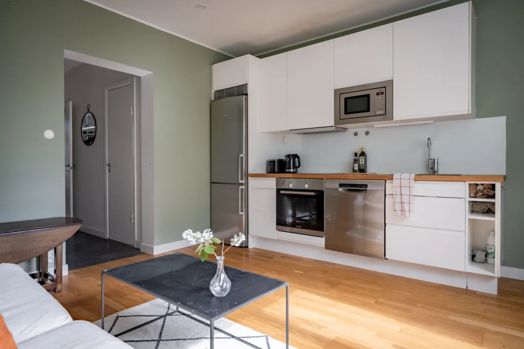 Cuisine - Compact Two-Bedroom in Central Lidingö