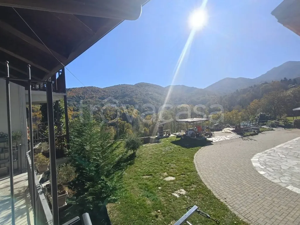 Terrasse - Villa with Balcony Views in Giaveno