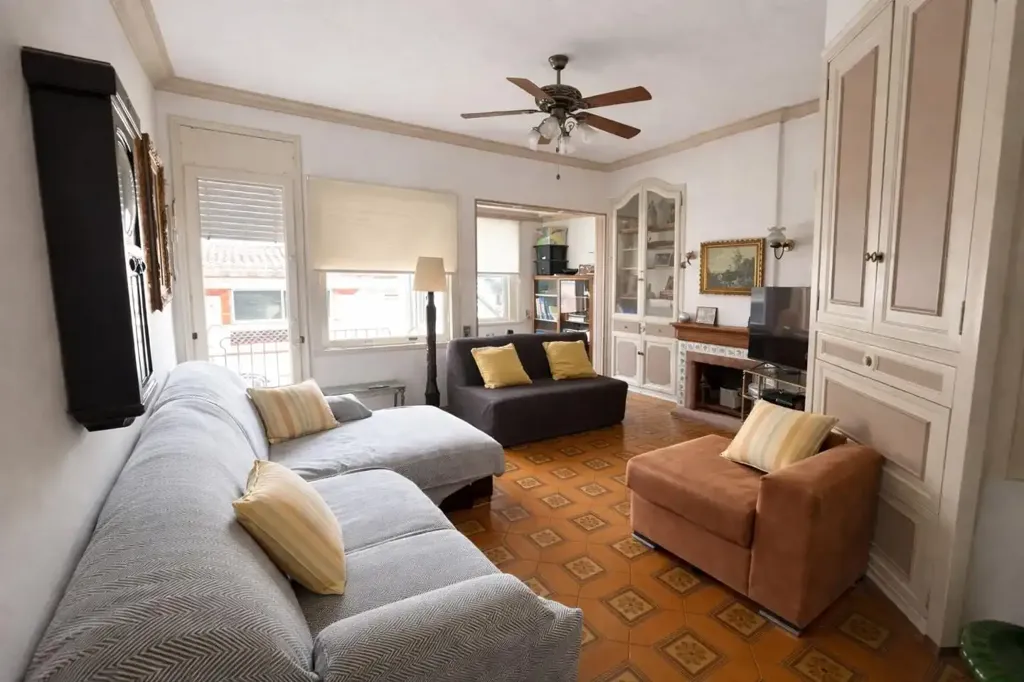 Living Room - House with Garden View in Mataró Centre