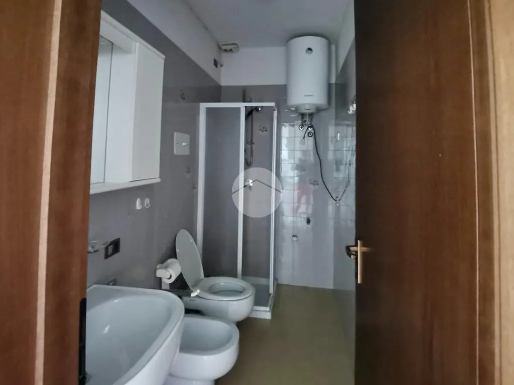 Salles de bain - Apartment with Pool View in Manerba del Garda