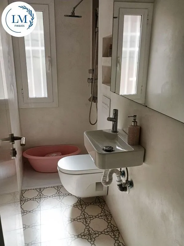 Salles de bain - Ground Floor Flat with Garden in Ribes Roges
