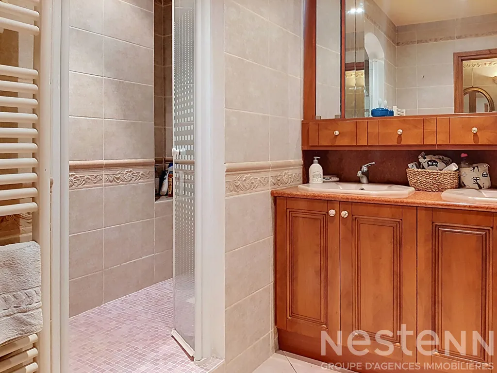 Bagni - 10-Piece Villa with Pool in Saujon