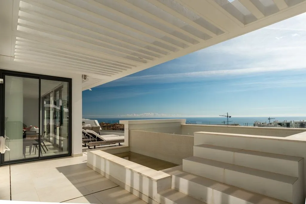Terrass - Luxury Penthouse with Sea Views in Fuengirola