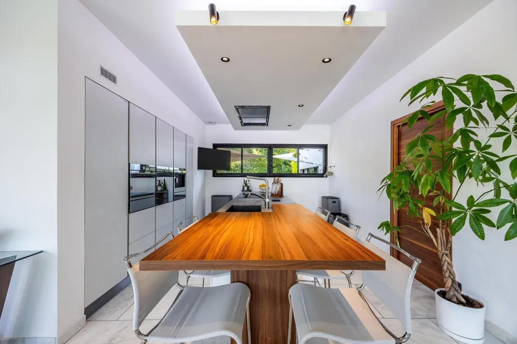 Köök - Contemporary Villa with Panoramic Views near Montpellier