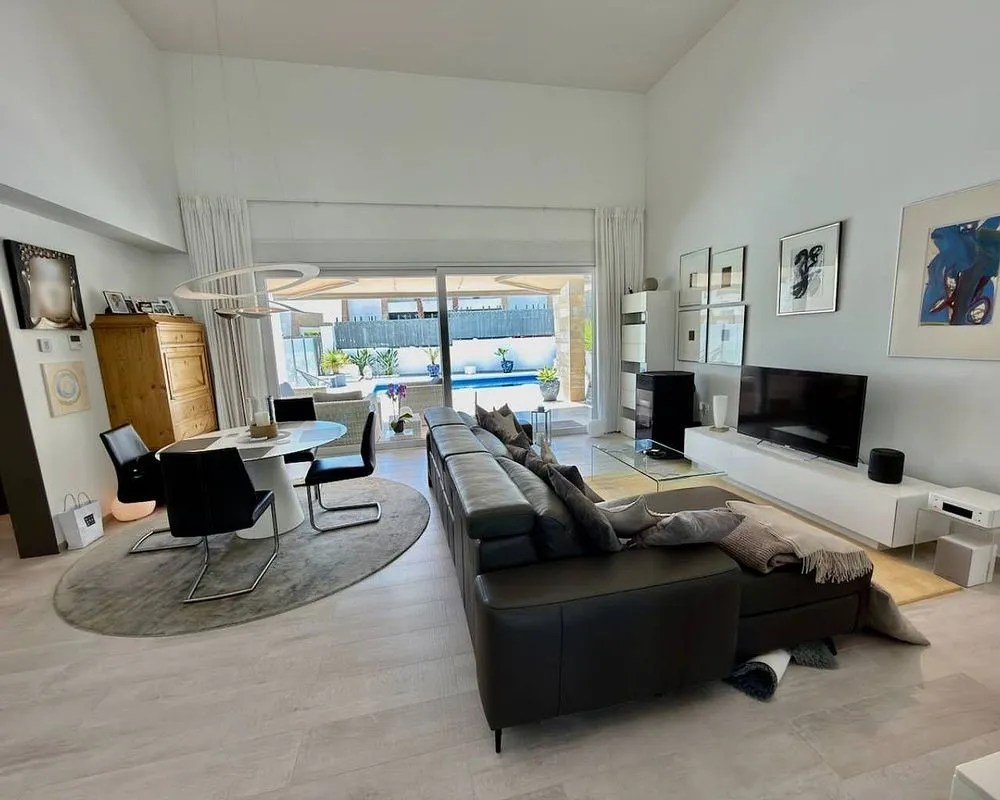 Elutuba - 3-Bedroom House with Pool in Algorfa