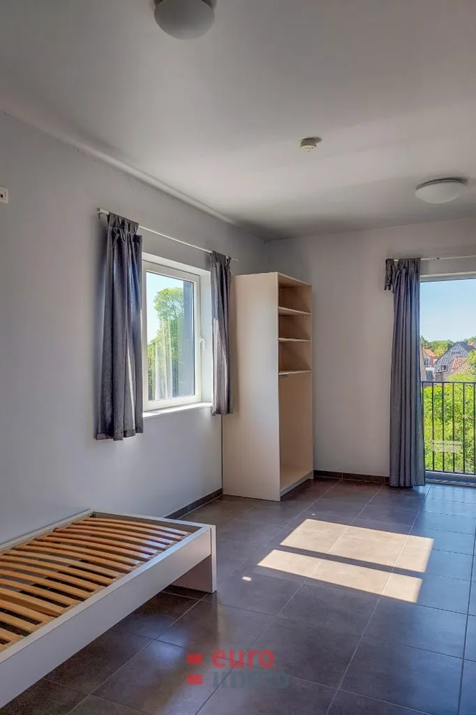 Magamistoad - Spacious Student Studio with Terrace in Bruges