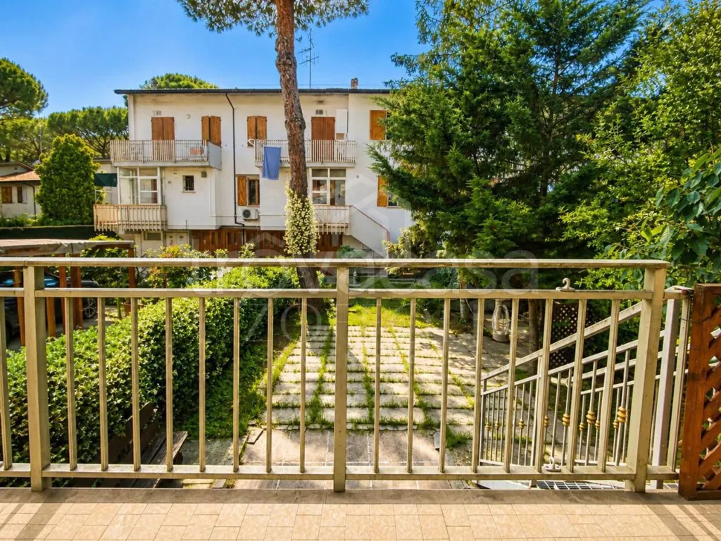 Rõdu - Bifamiliar Villa with Garden in Cervia