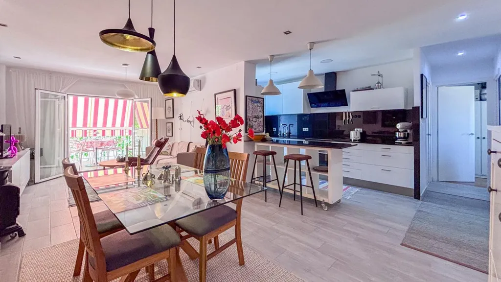 Söögituba - Modern Flat with Terrace in Gran Playa, Santa Pola