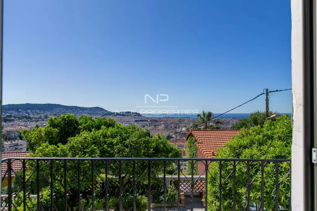 Balcon - Maison de Luxe avec Piscine à Nice, Centre-Ville