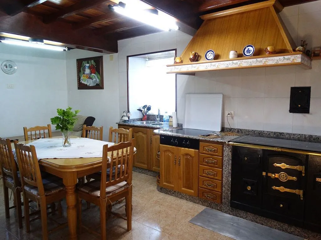 Cuisine - Restored Rural House with Garden in Chavín