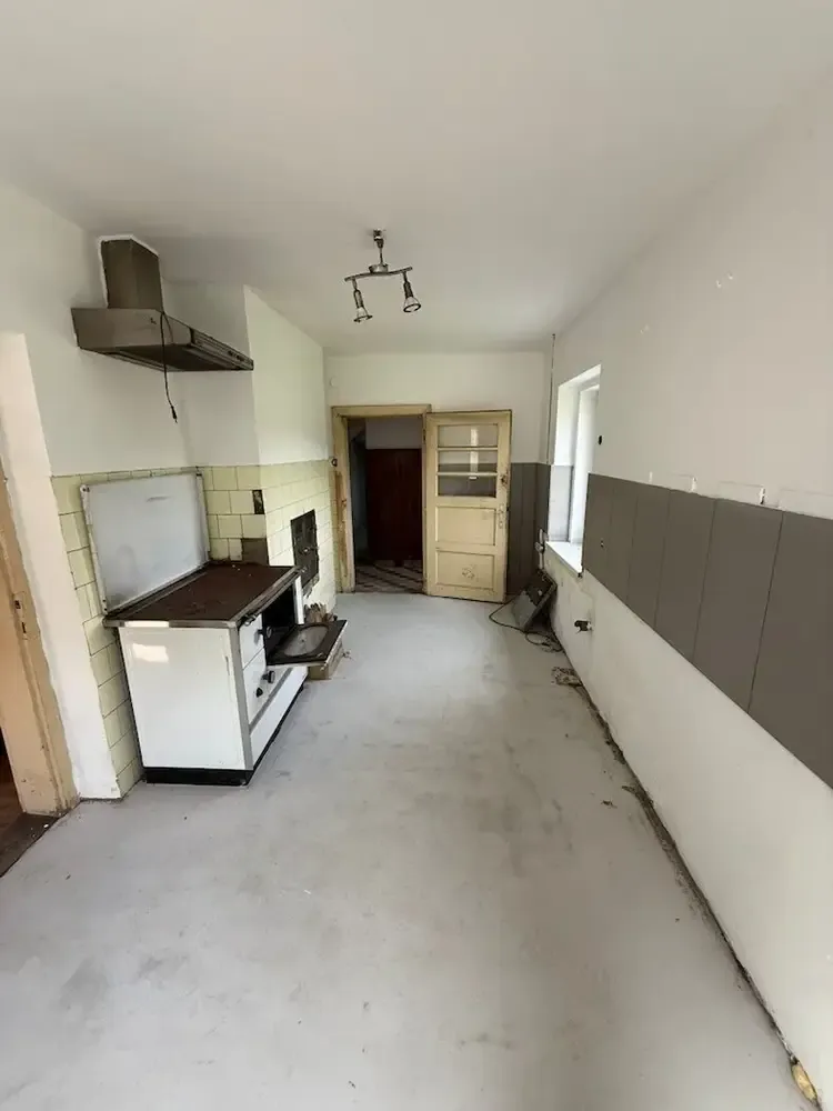 Cuisine - Historic House with Renovation Potential in Moravče