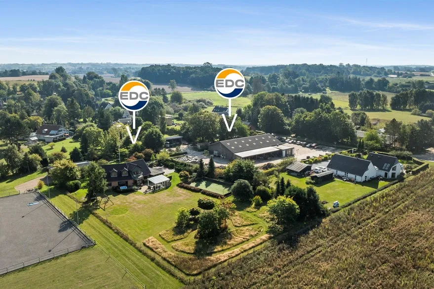 Õhuvaade - Estate with Office and Stables in Myrup