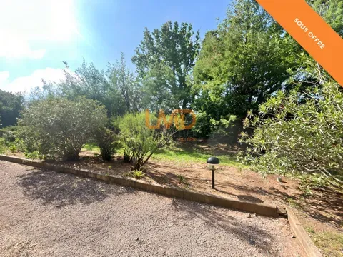 Aed - 2-Bedroom Apartment with Terrace in Fréjus