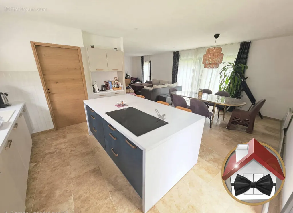 Cucina - Contemporary House with Garden in Juvignac