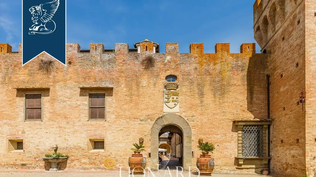 Jardin - Historic Castle with Vineyards near Florence