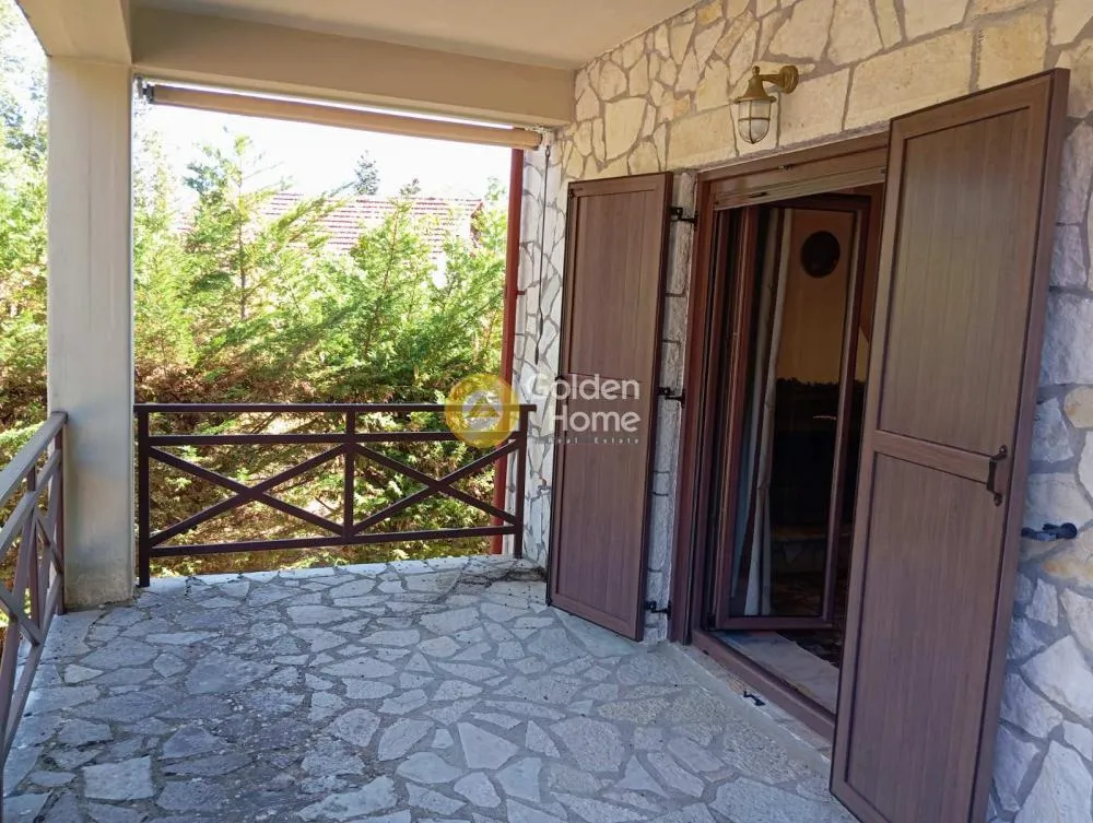 Terrace - Villa with Mountain View in Amfissa