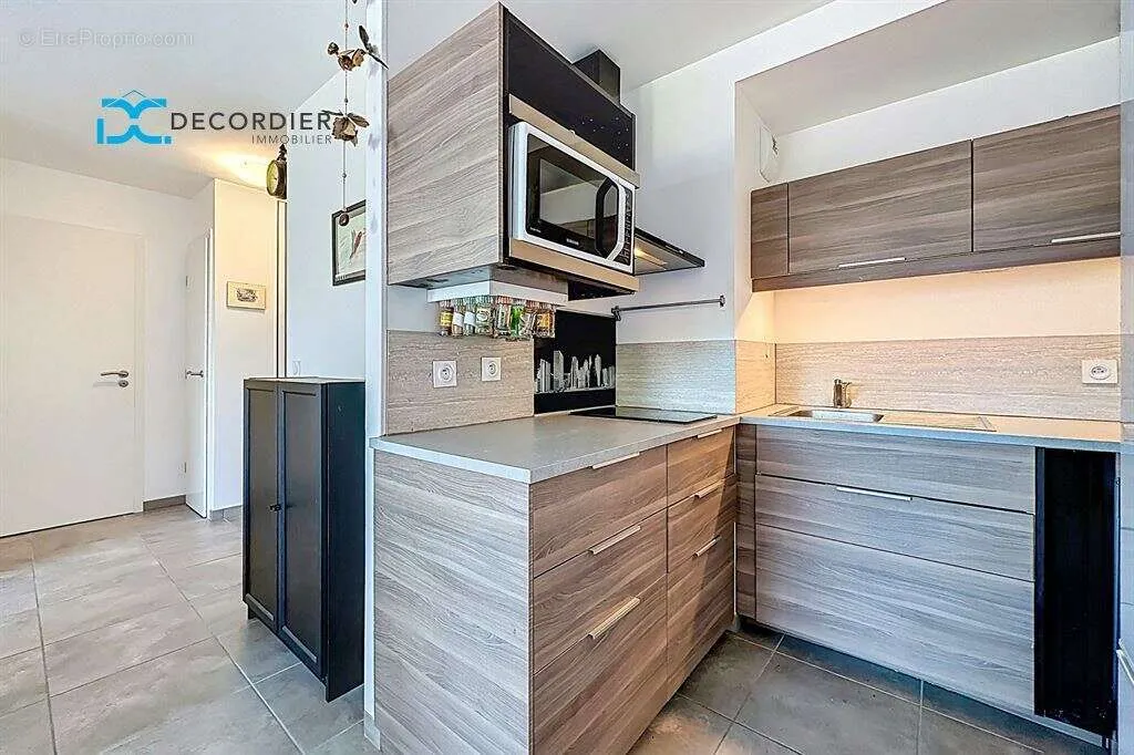 Cuisine - Appartement avec Balcon proche Embarcadère à Evian-les-Bains