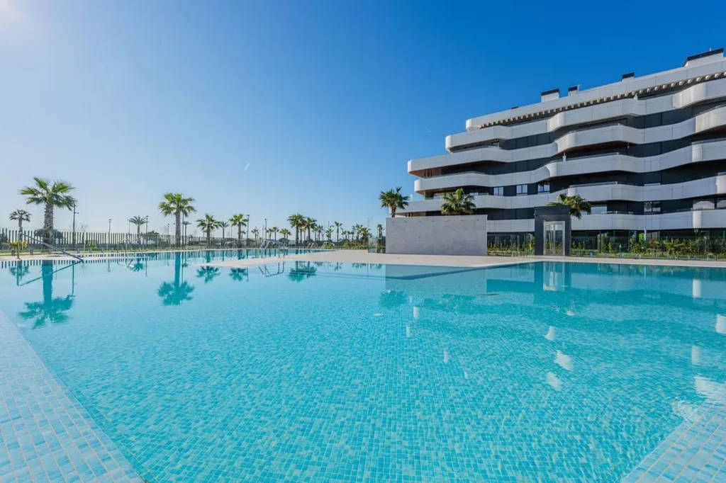 Bassein - Beachfront Penthouse with Sea Views in Torremolinos