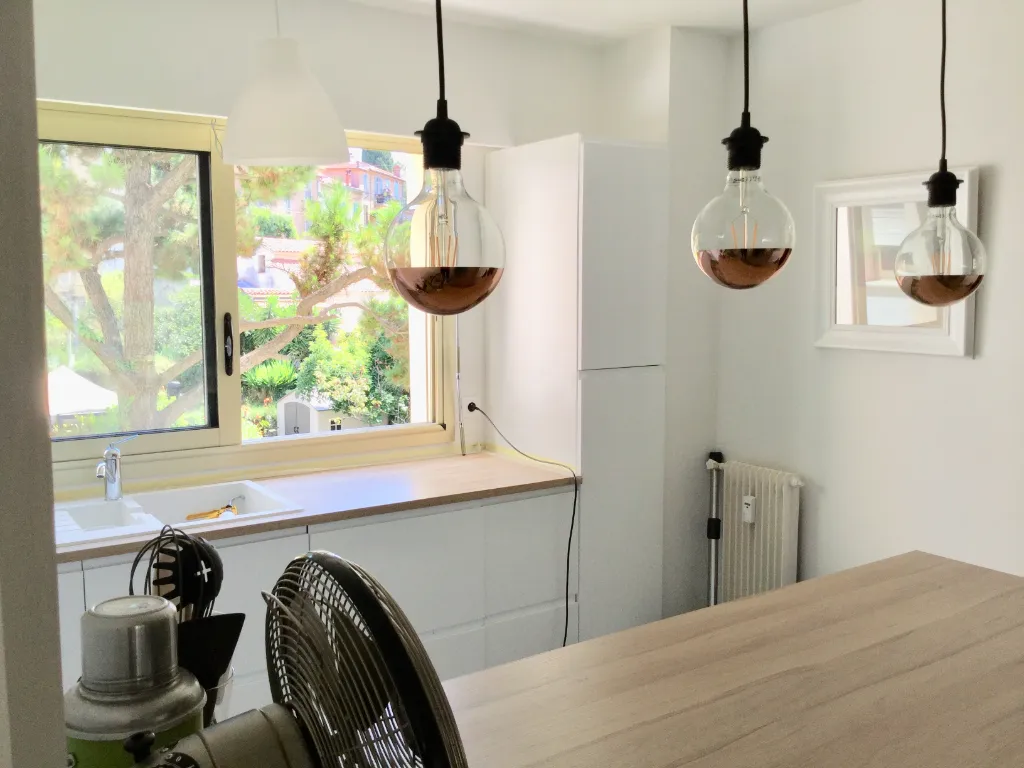 Cuisine - Appartement Meublé avec 2 Terrasses à Cannes Centre