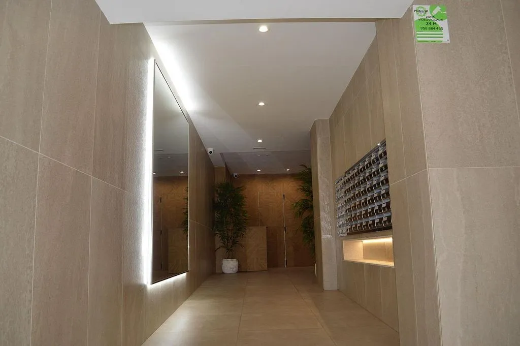 Esik - Amueblated Flat with Balcony in Granada