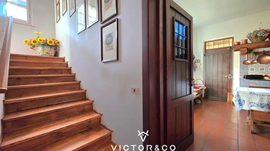 Hallway - Villa with Garden in Novara