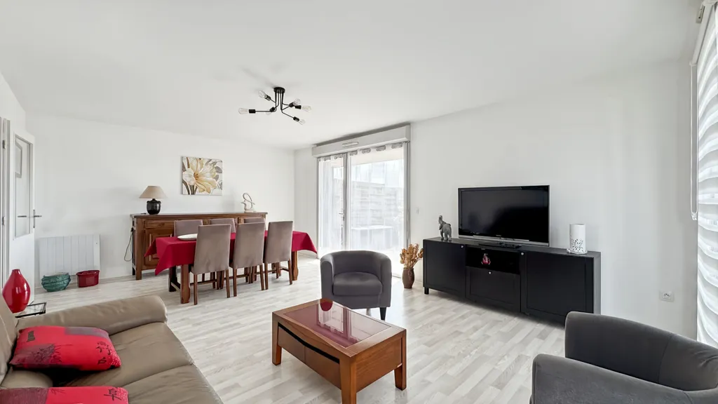 Soggiorno - Ground Floor Flat with Private Garden in Coquelles