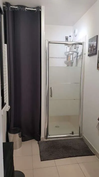 Salles de bain - Appartement T2 en RDC avec Jardin à Martigues