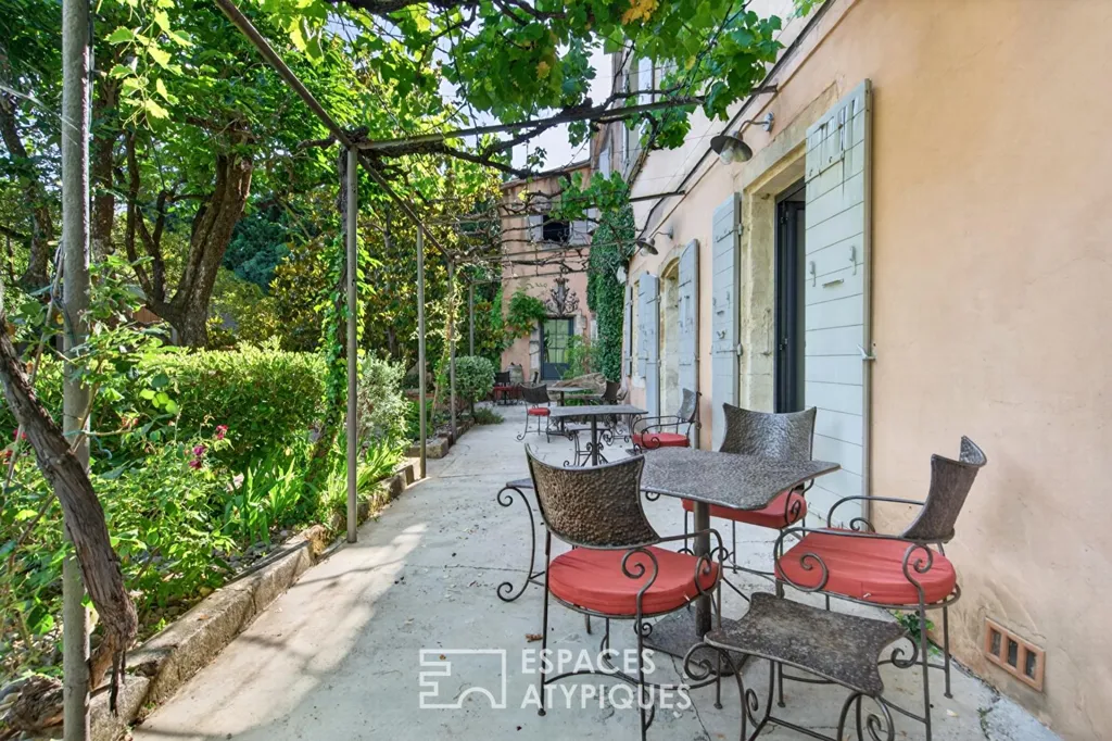 Terrace - 18th-Century Mas with Pool in Paradou