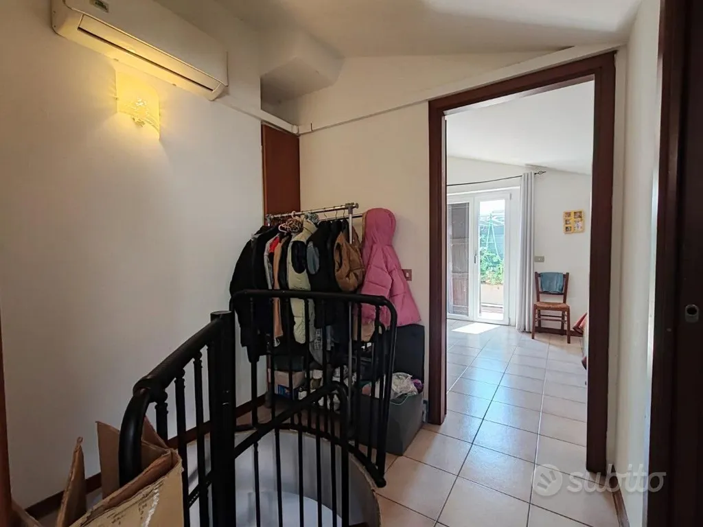 Entrée - Penthouse with Panoramic View in Regina Pacis