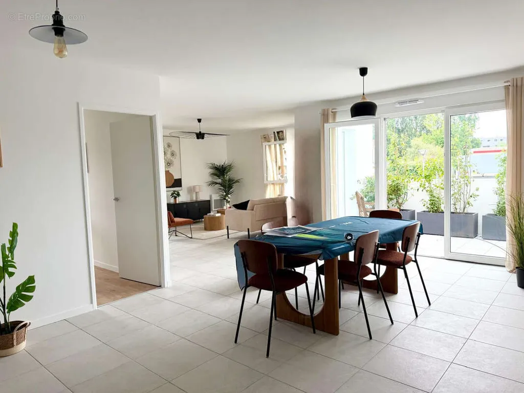 Söögituba - Apartment with 41 m² Terrace in Bayonne