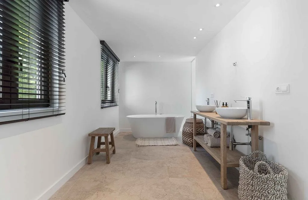Vannitoad - Renovated Villa with Pool in Guadalmina