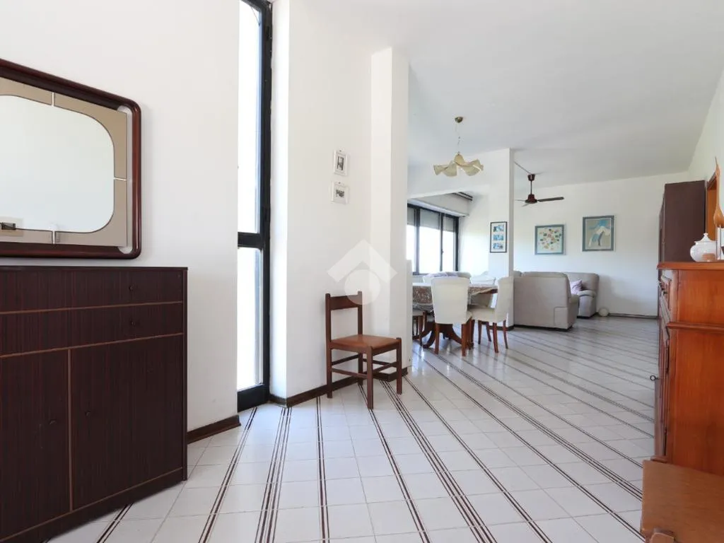 Esik - Penthouse with Sea View in Martinsicuro