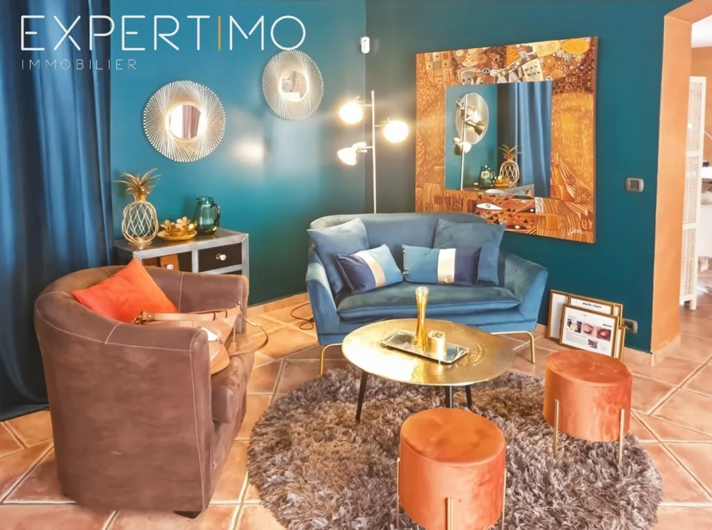 Living Room - Luxury Villa with Pool in Rousset