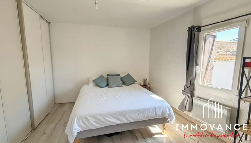Chambres - Maison de ville avec cour au cœur du Crès