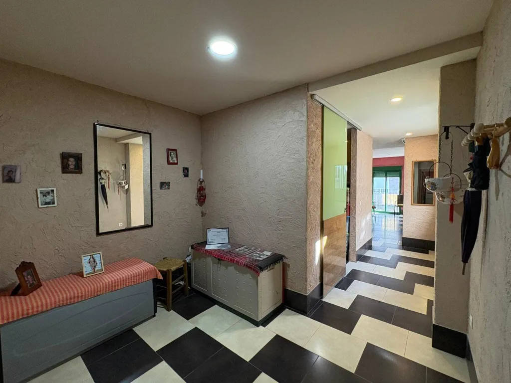 Esik - Flat with Terrace near Valencia in Benifaió