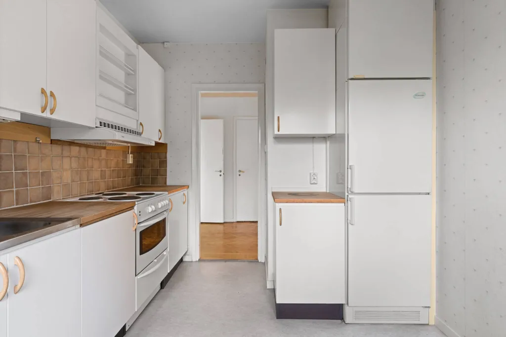 Köök - Renovation Opportunity: 3rd Floor Flat with Balcony in Central Area