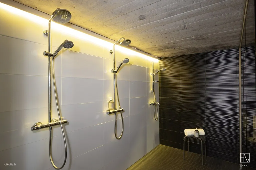 Salles de bain - Converted Loft with Sauna in Lempäälä