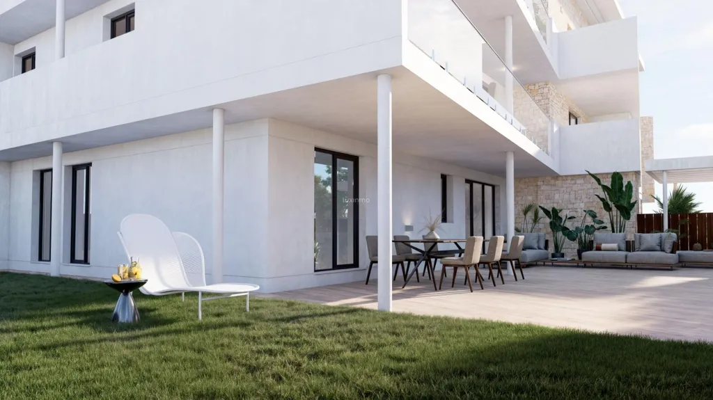 Modern Flat with Terraces in El Arenal, Jávea