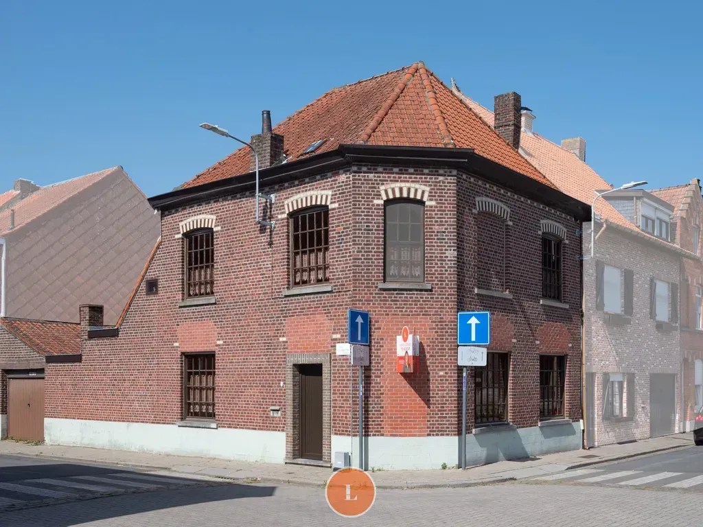 Exterior - Renovatable House with Garden in Menen