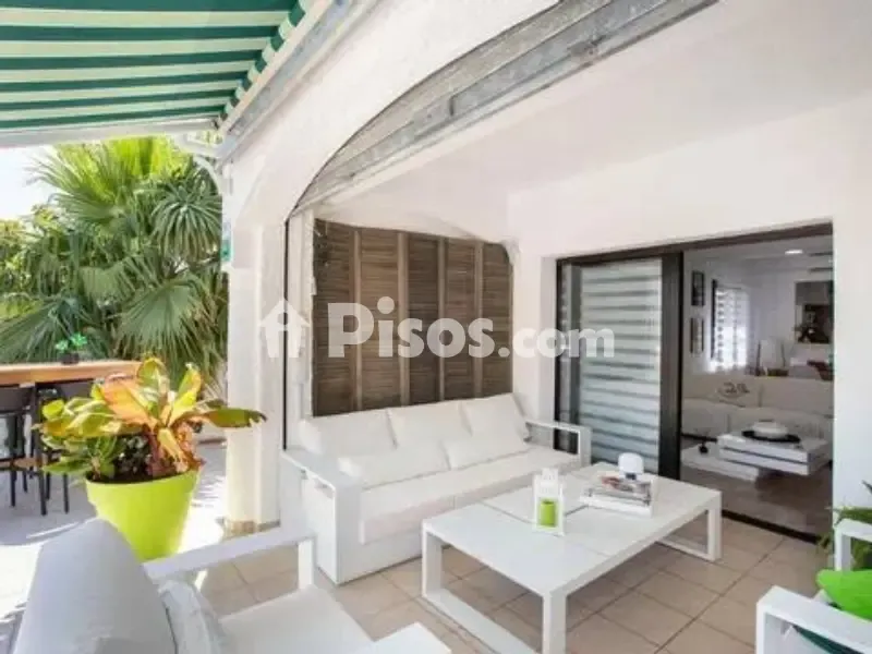 Terrass - Chalet with Pool and Garden in Empuriabrava