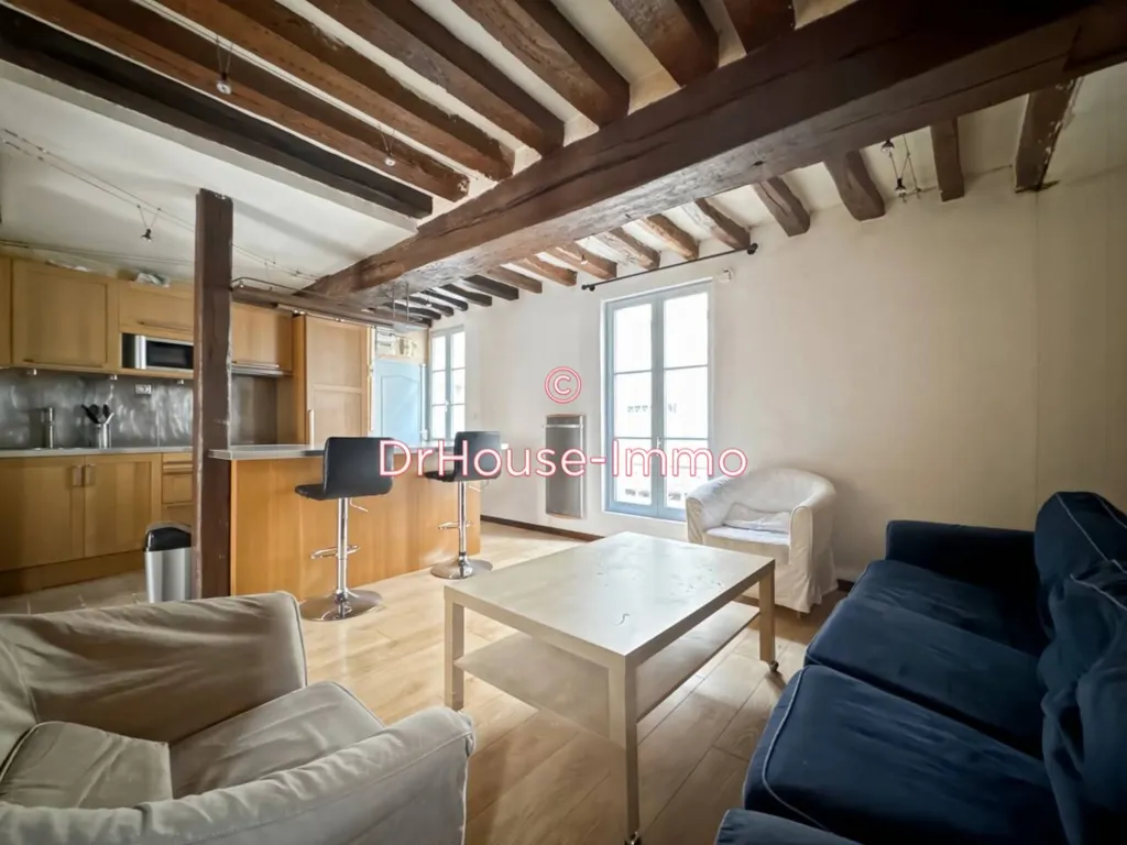 Séjour - Appartement 2 Pièces avec Cave à Melun