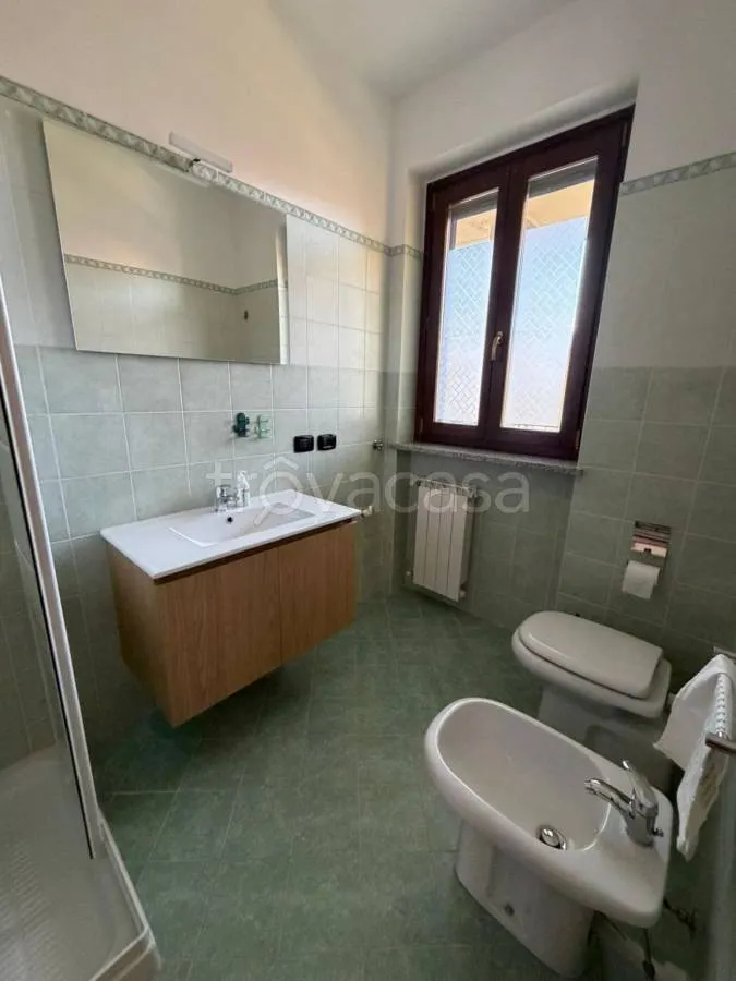 Salles de bain - Fully Furnished Apartment with Balcony in Ternate