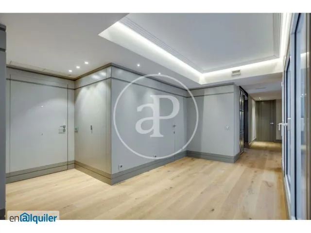 Ingresso - Apartment with Balcony in Retiro, Madrid