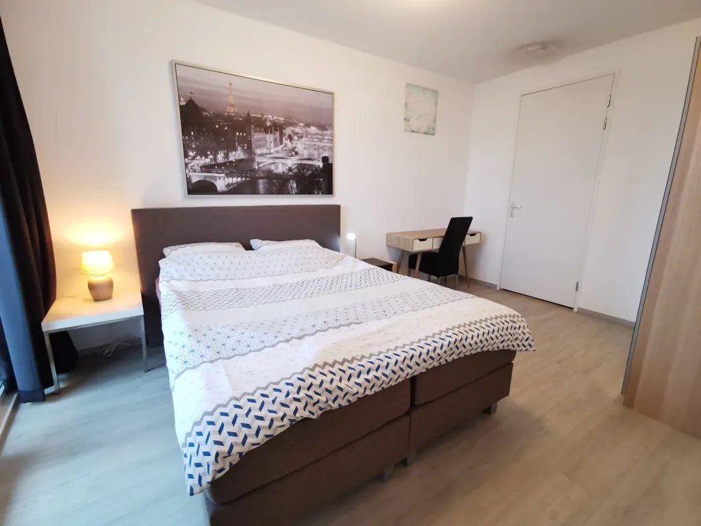Bedrooms - Modern Apartment with Balcony in Rotterdam Centre