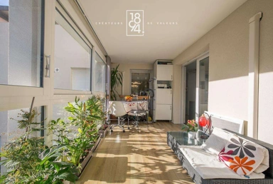 Terrazza - Contemporary Apartment with Terrace in Le Redon