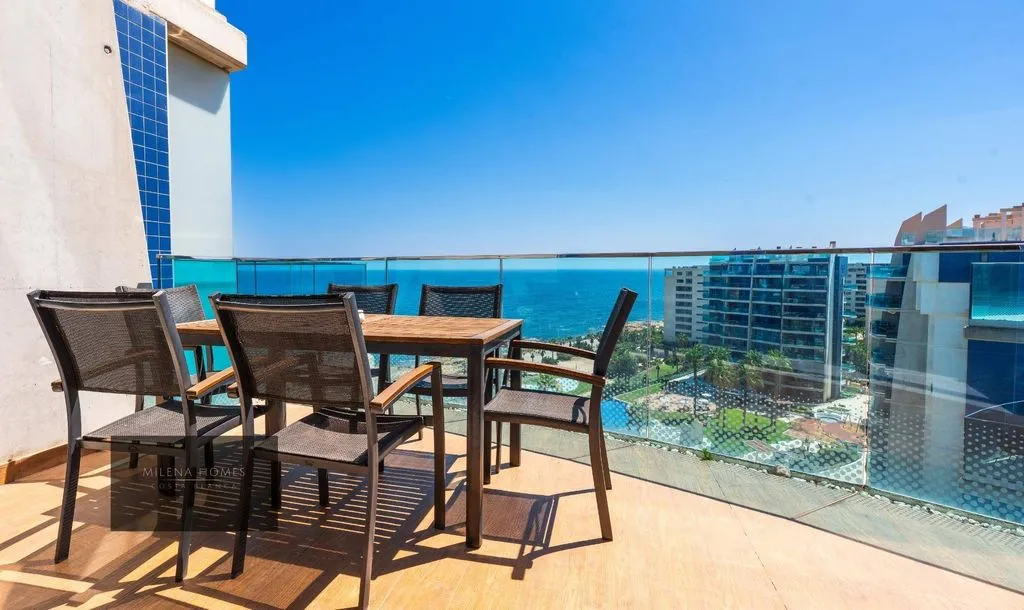 Terrasse - Luxury Penthouse with Sea View in Punta Prima